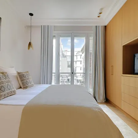 Ecrin De Prestige A Dauphine Daire Paris